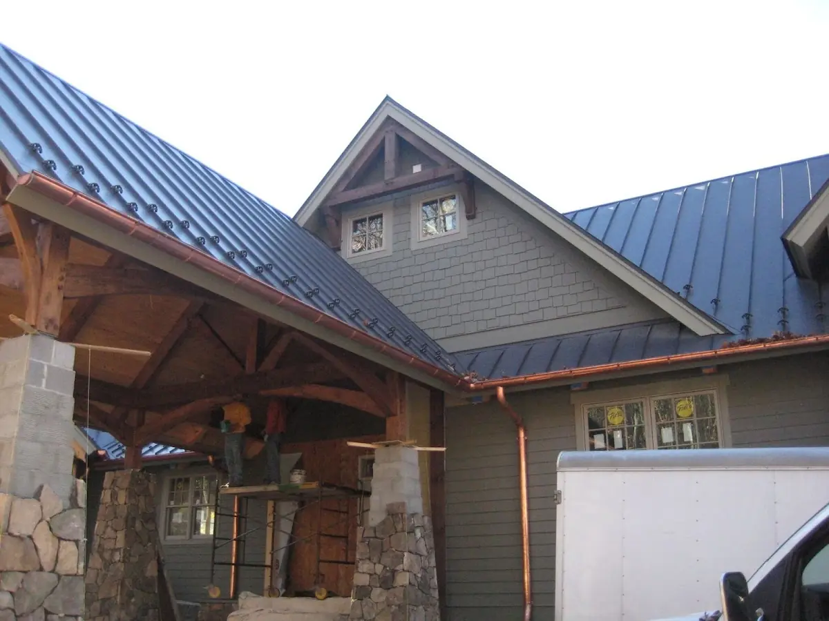 Craftsman Roofing team delivering quality roofing work in Elephant